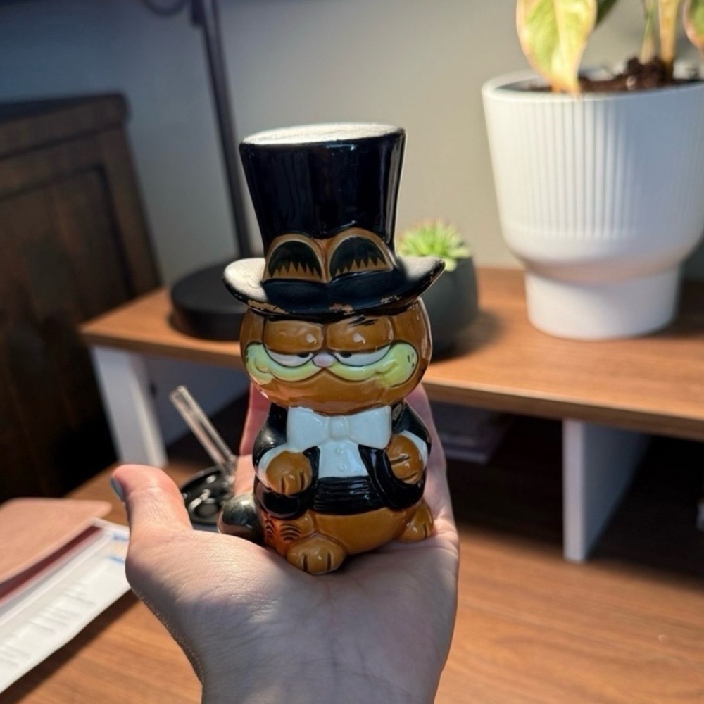 Enesco Garfield Figurine Vintage Orange Black Tuxedo Top Hat Ceramic Collectible